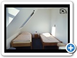 Helles Schlafzimmer für zwei Personen